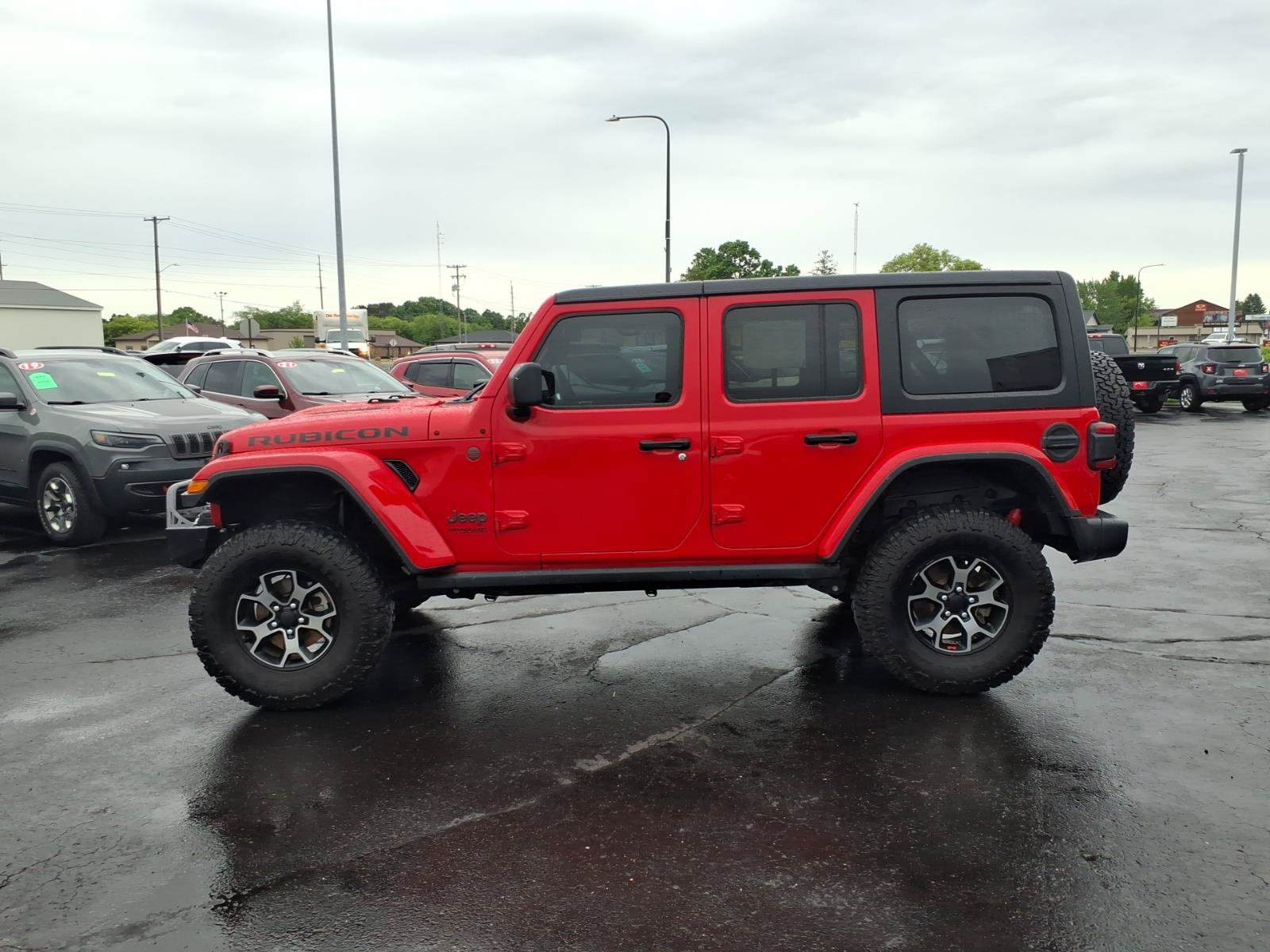 Used 2018 Jeep Wrangler Unlimited Rubicon w/ Dual Top Group AWD/4WD image 2