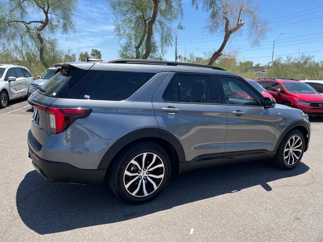 Used 2025 Ford Explorer ST-Line w/ Premium Package RWD image 13