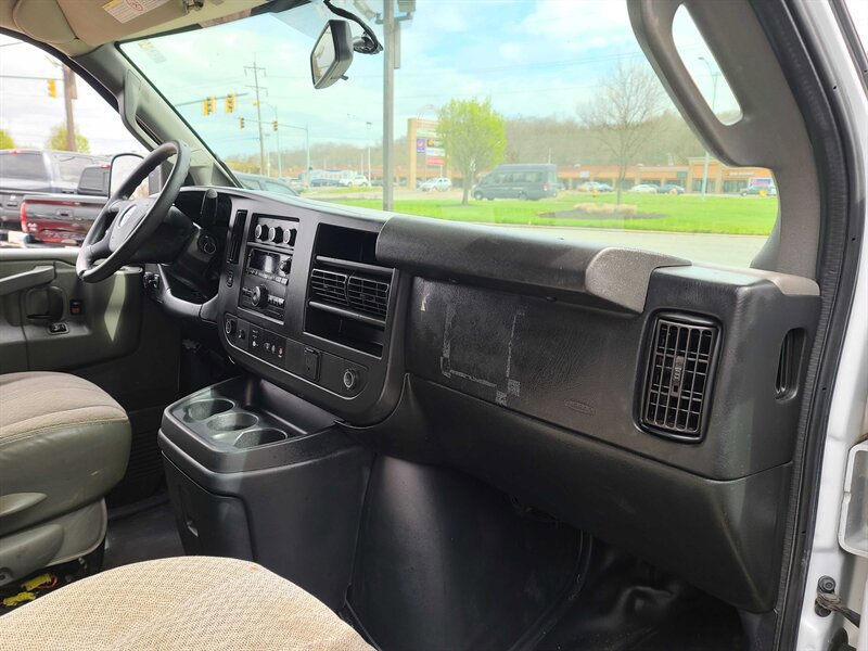 Used 2018 GMC Savana 2500 Extended w/ Driver Convenience Package RWD image 10