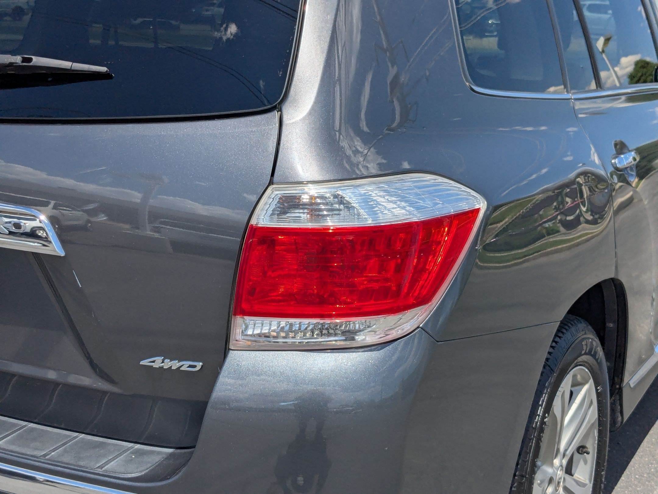 Used 2013 Toyota Highlander Limited AWD/4WD image 11