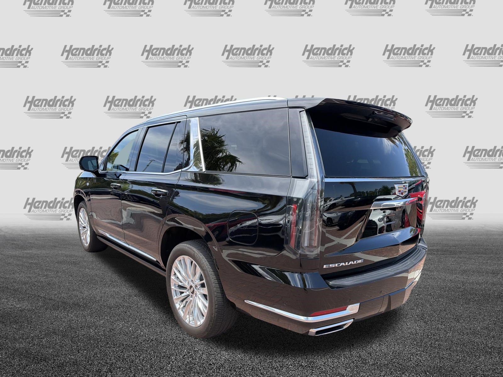 Used 2025 Cadillac Escalade Premium Luxury w/ Touring Package AWD/4WD image 8