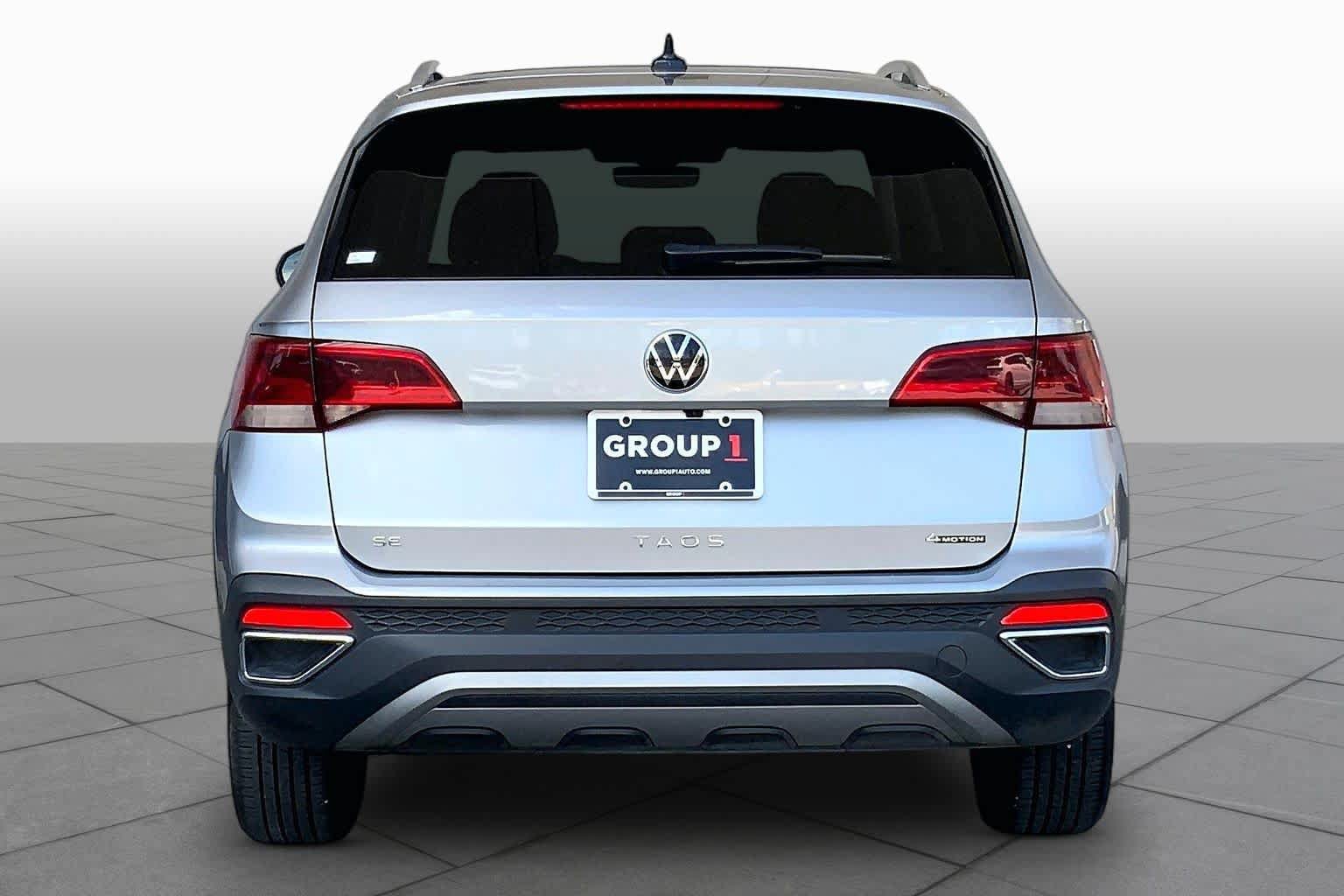 Used 2024 Volkswagen Taos SE AWD/4WD image 5