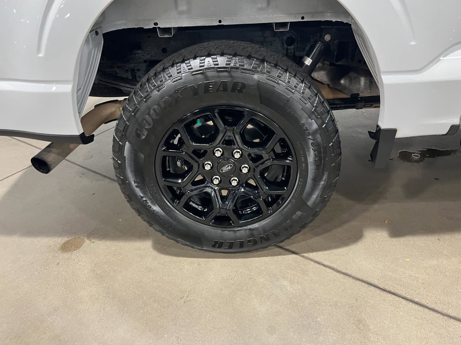 Used 2024 Ford F150 XLT w/ Equipment Group 302A MID image 40