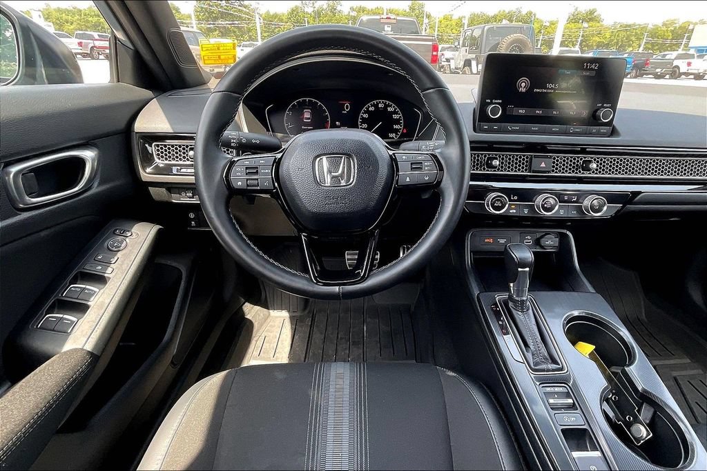 Used 2023 Honda Civic Sport image 6