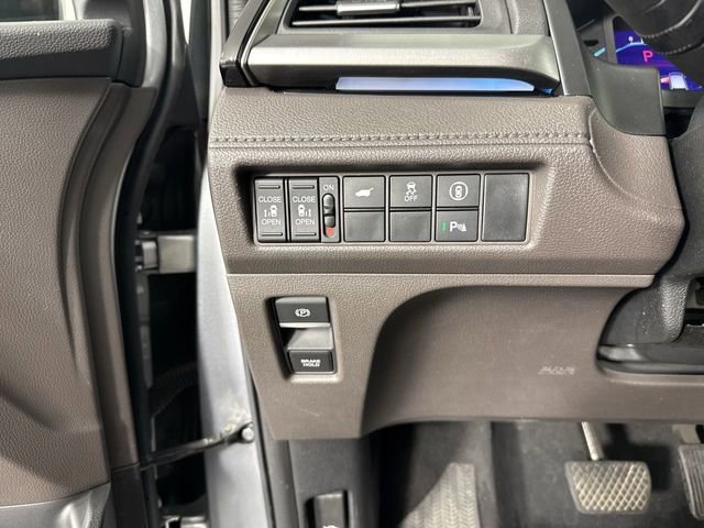 Used 2023 Honda Odyssey Touring image 16