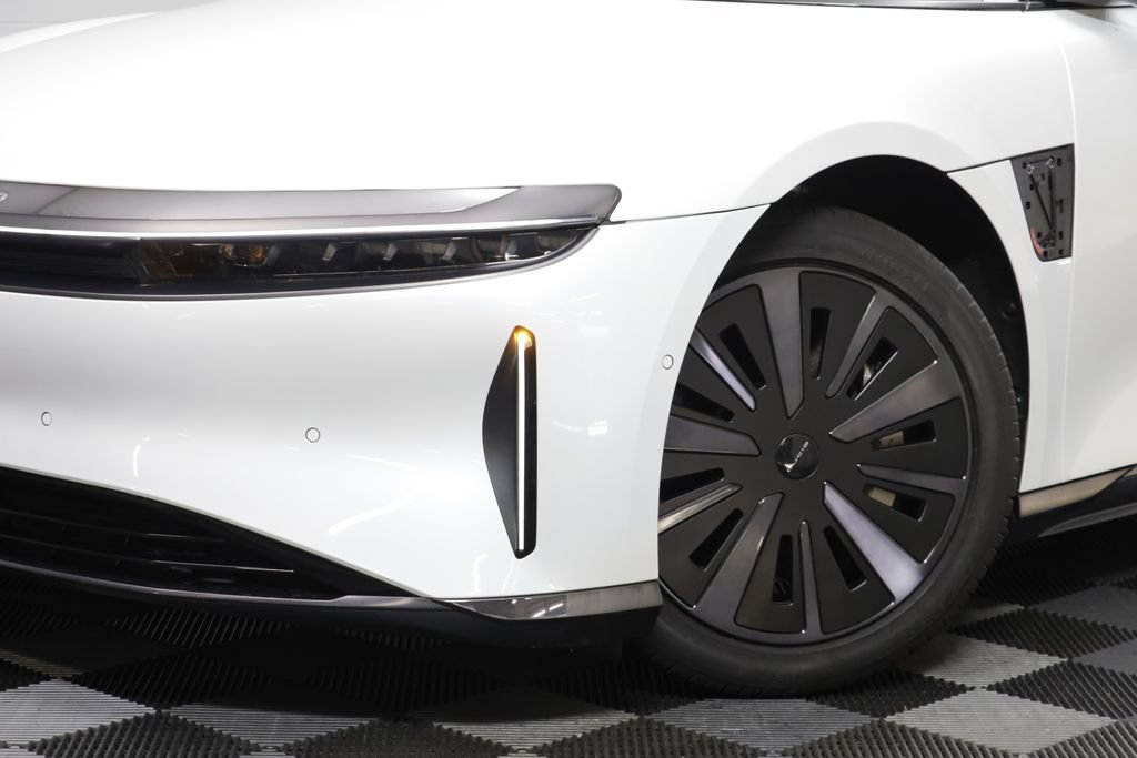 Used 2024 Lucid Air Pure RWD image 3