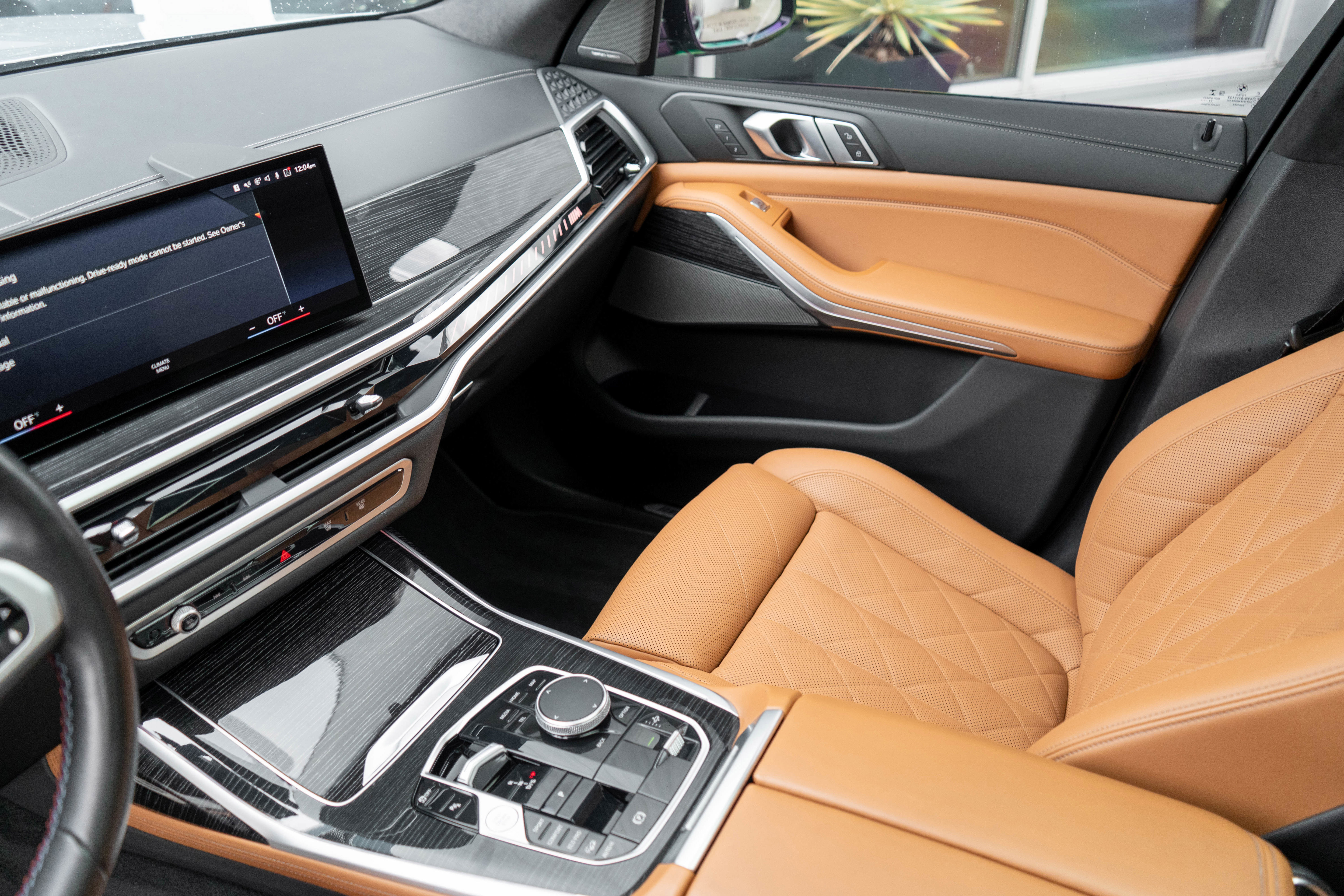 Used 2023 BMW X7 M60i image 29
