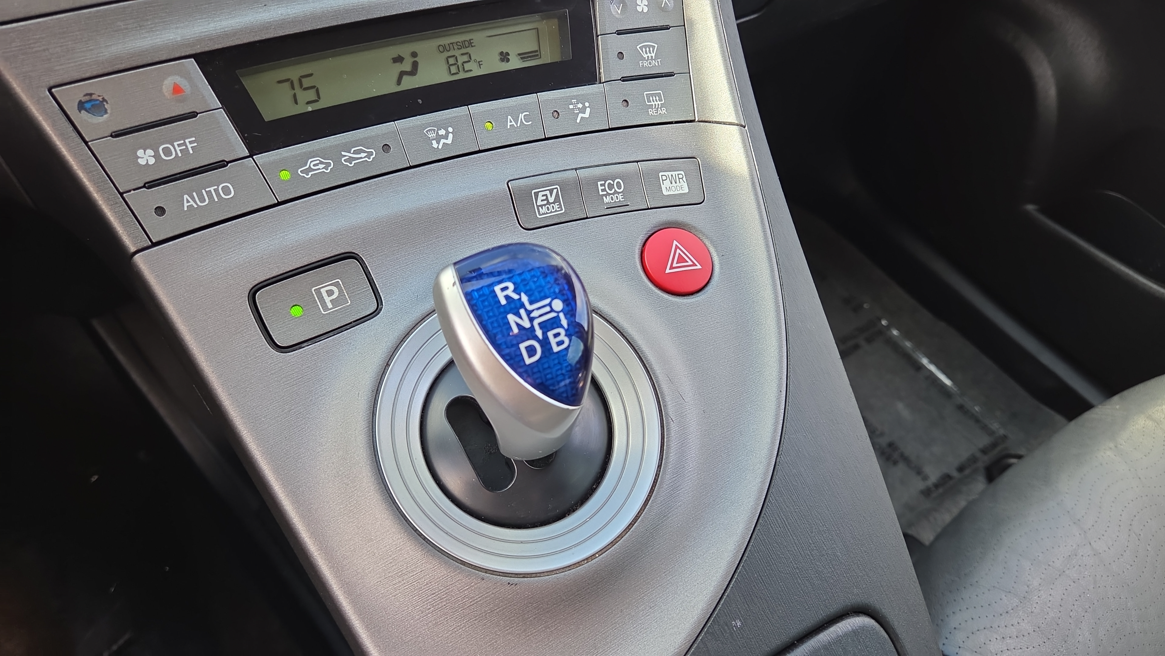 Used 2013 Toyota Prius Three FWD image 33
