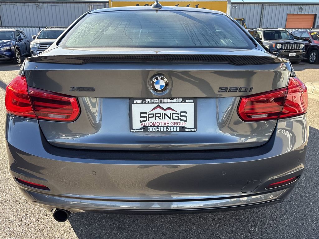 Used 2016 BMW 320i xDrive Sedan image 4