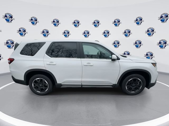 Used 2025 Honda Pilot EX-L image 10