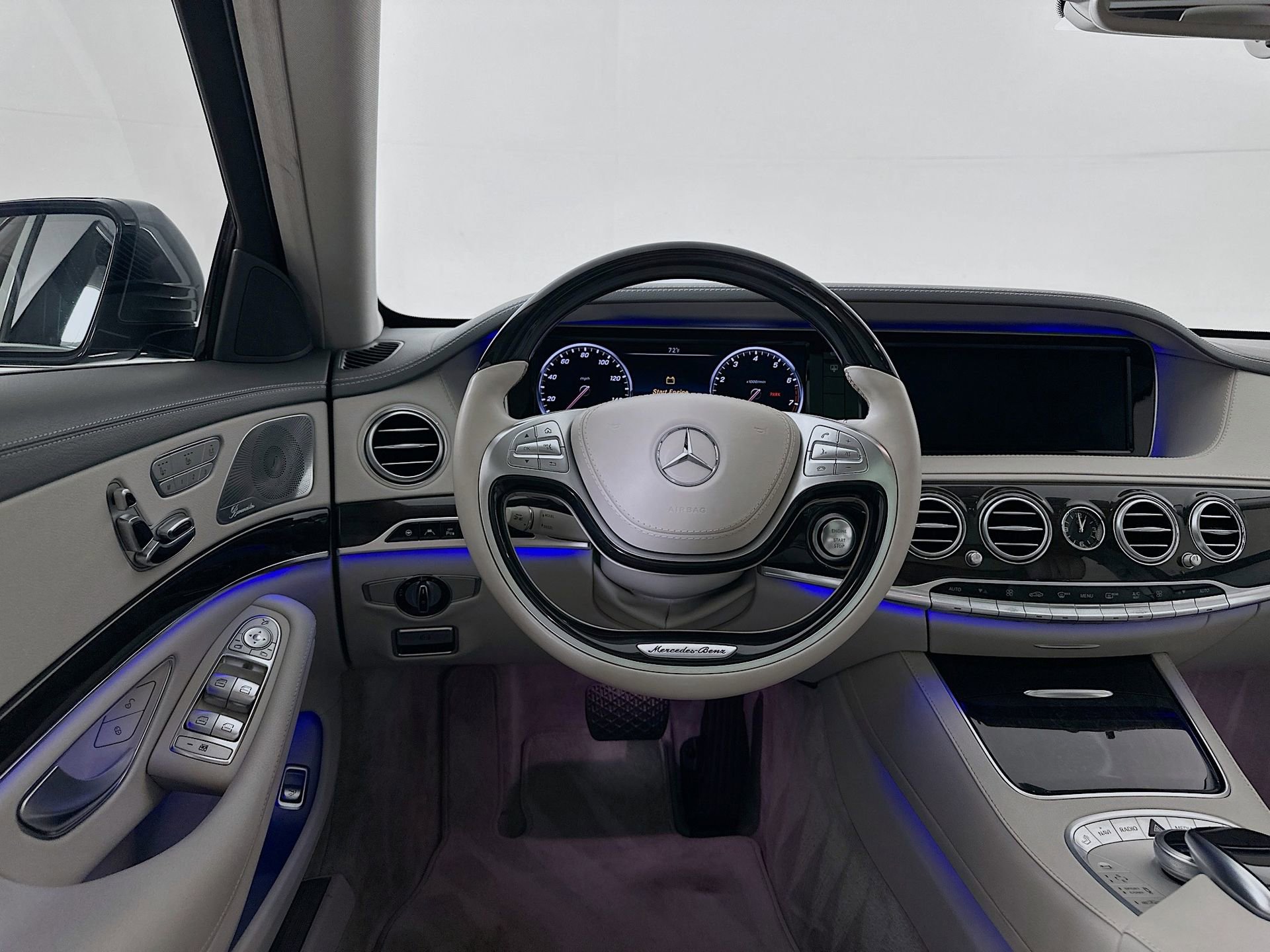 Used 2017 Mercedes-Benz S 550 Sedan image 25