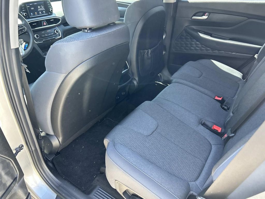 Used 2020 Hyundai Santa Fe SE FWD image 17