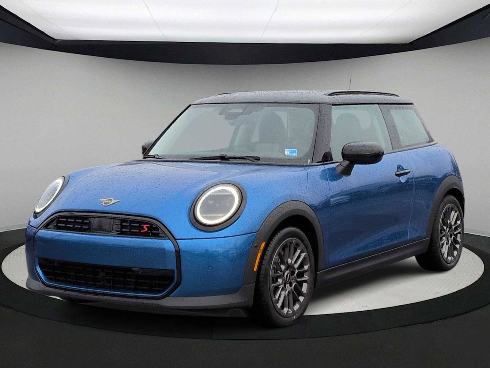 Used 2025 MINI Cooper S image 4