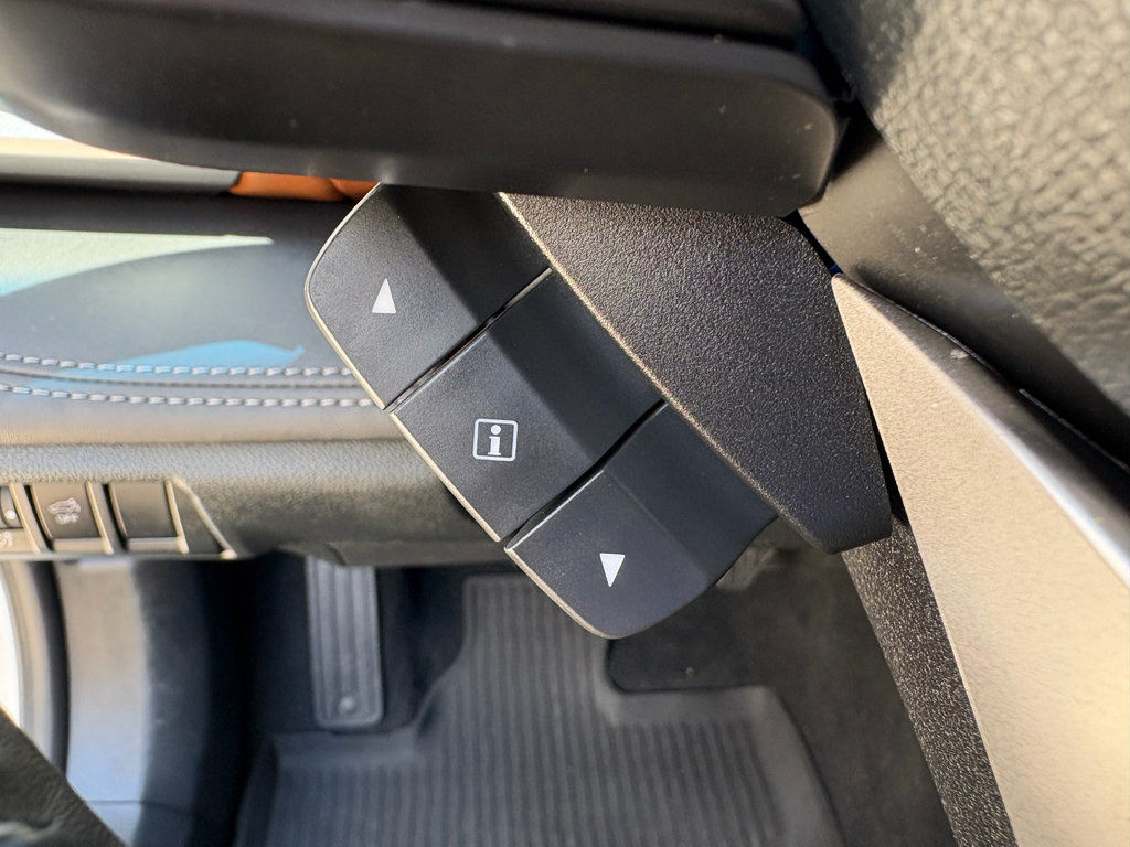 Used 2020 Subaru Outback Touring AWD/4WD image 15