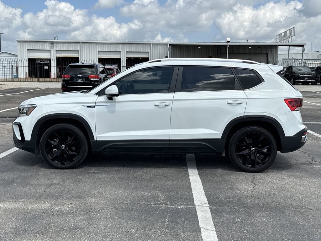 Used 2023 Volkswagen Taos SE image 8