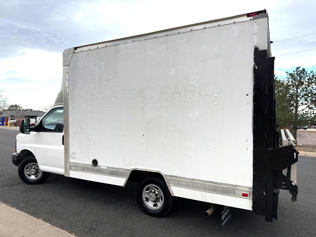 Used 2013 Chevrolet Express 3500 3500 image 2