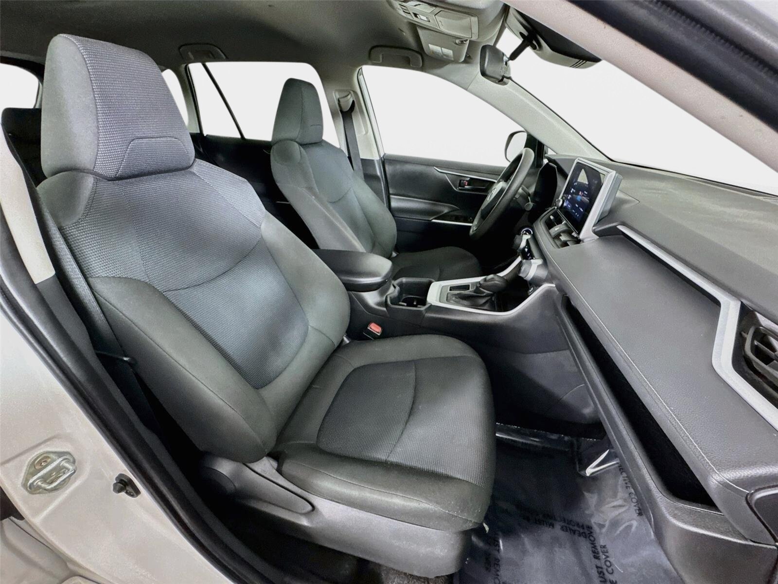 Used 2024 Toyota RAV4 LE FWD image 26