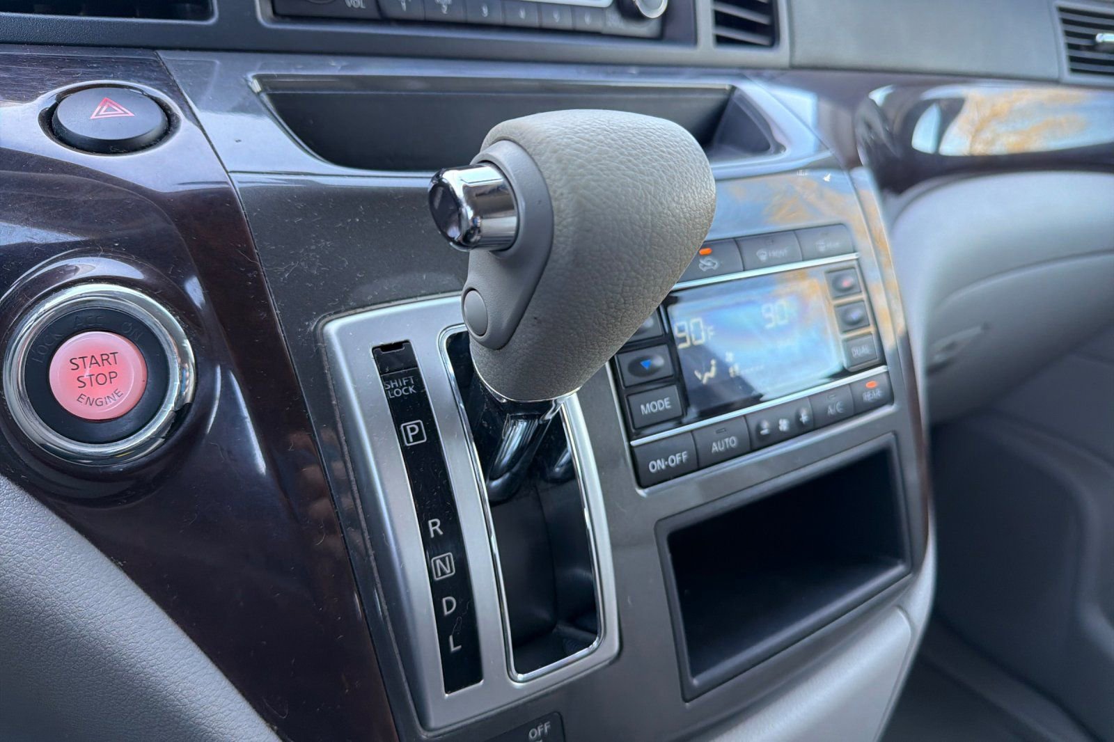 Used 2015 Nissan Quest SV image 21