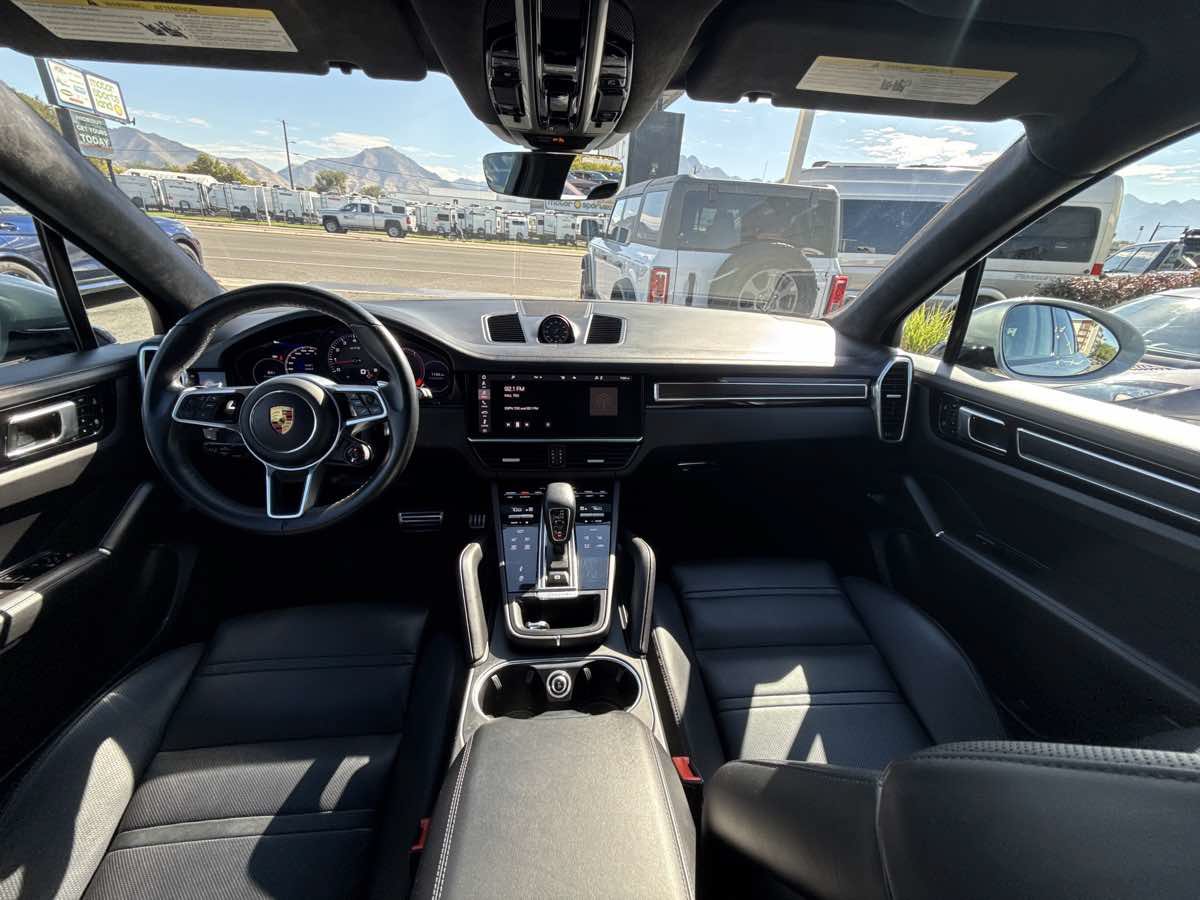 Used 2021 Porsche Cayenne GTS AWD/4WD image 18