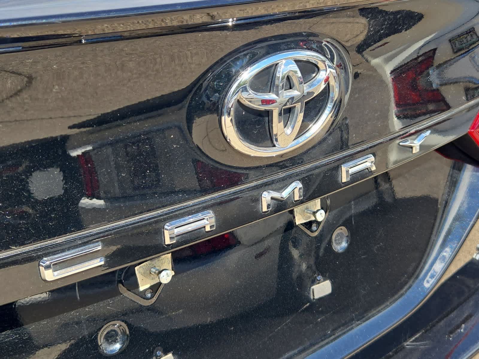 Used 2024 Toyota Camry SE FWD image 12