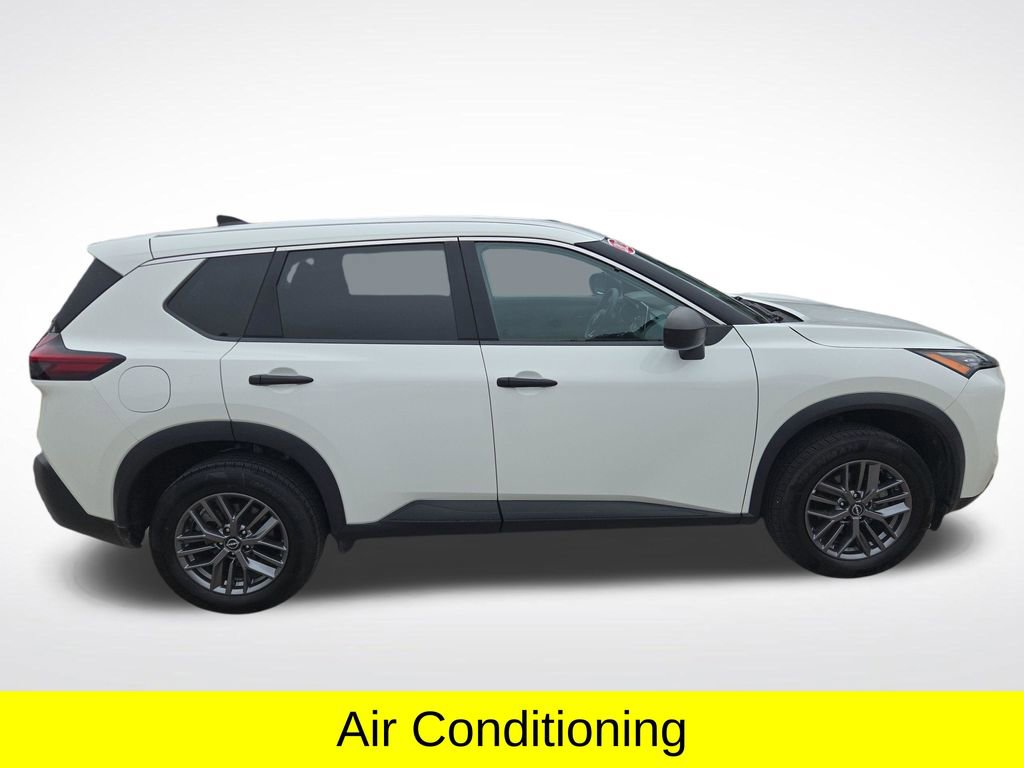 Certified 2023 Nissan Rogue S AWD/4WD image 8