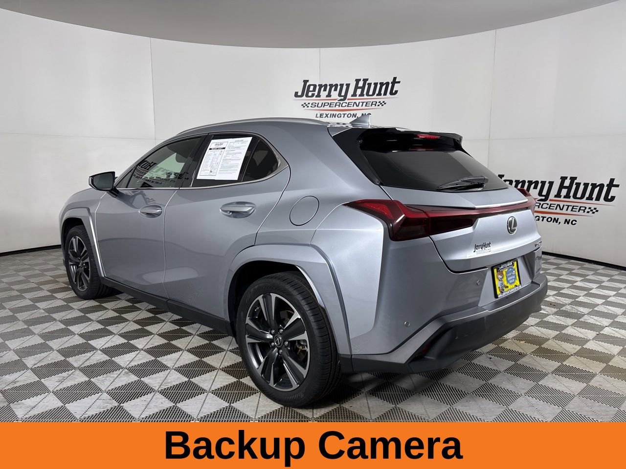 Used 2023 Lexus UX 250h FWD w/ Premium Package image 7