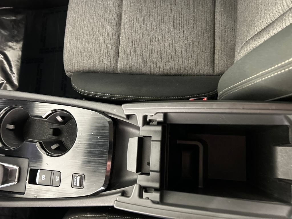 Used 2022 Nissan Rogue SV FWD image 15