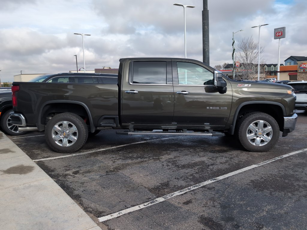Used 2022 Chevrolet Silverado 2500 LTZ w/ Z71 Off-Road Package image 4