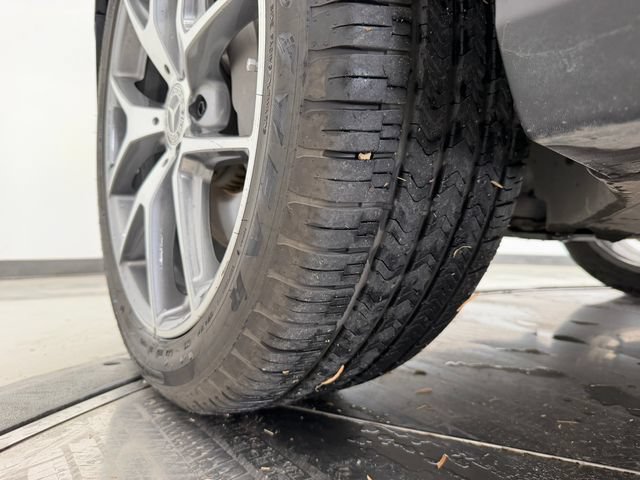Used 2021 Mercedes-Benz GLC 300 image 11