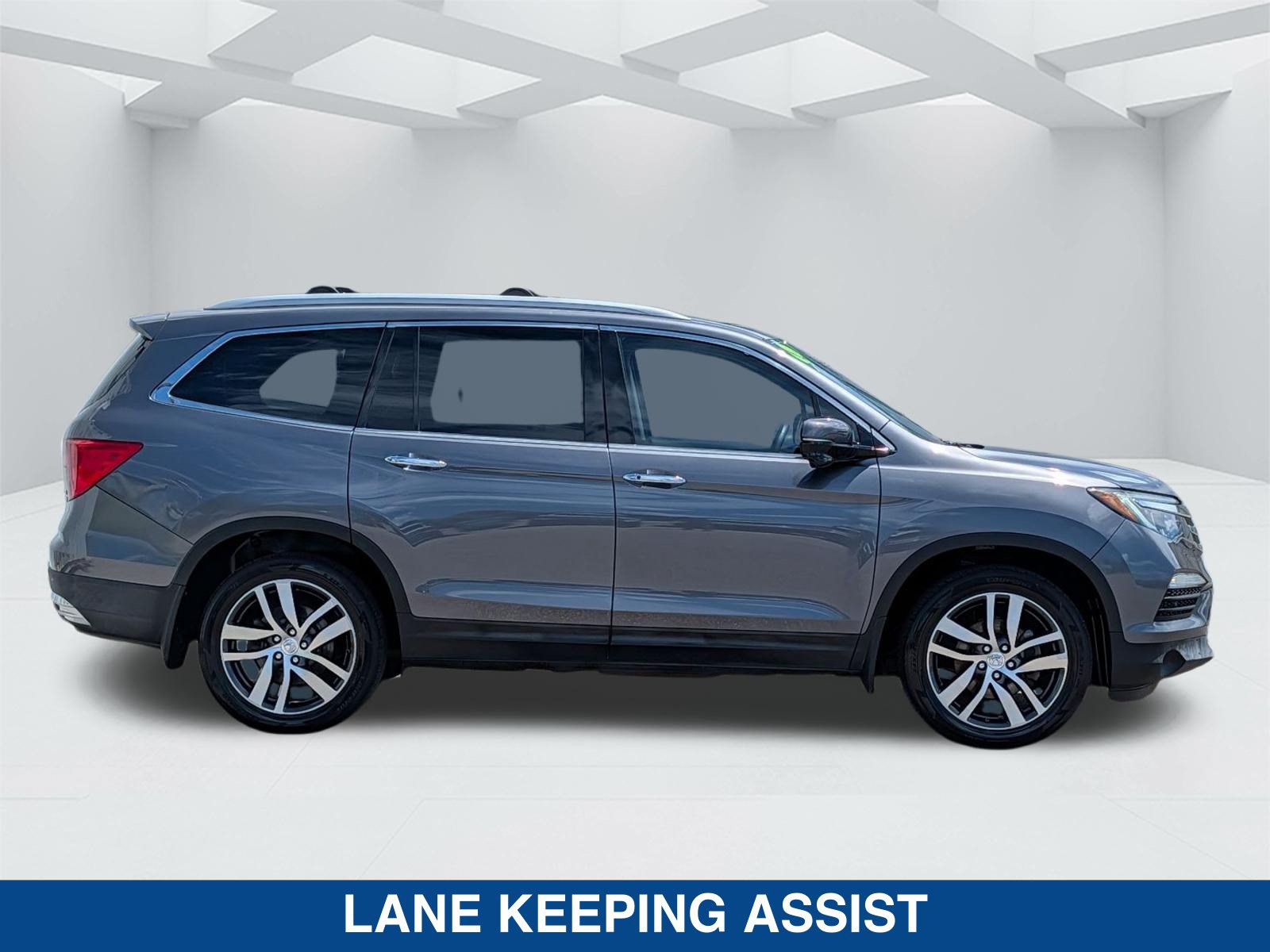 Used 2018 Honda Pilot Touring image 4