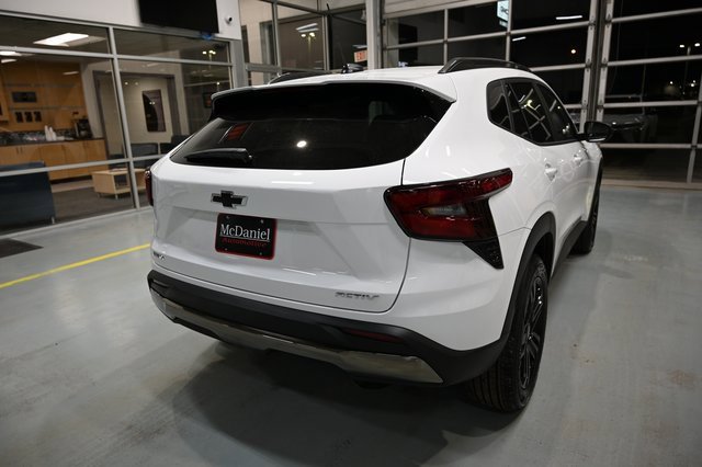New 2026 Chevrolet Trax ACTIV w/ Sunroof Package image 5