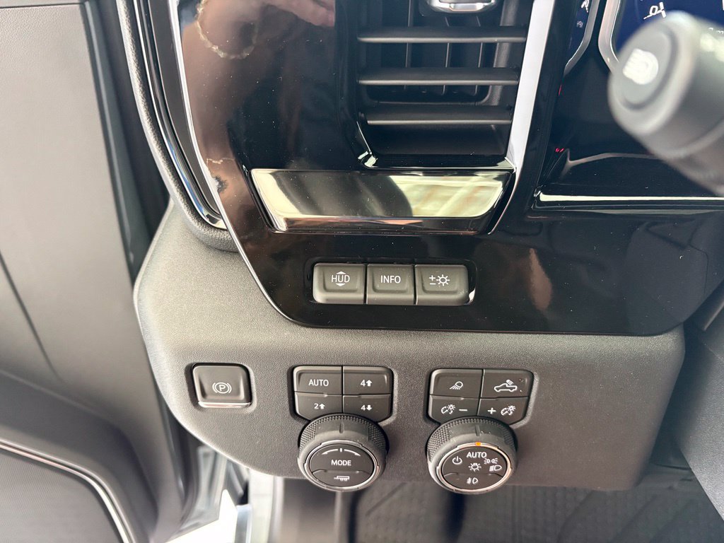 New 2026 Chevrolet Silverado 2500 ZR2 AWD/4WD image 7