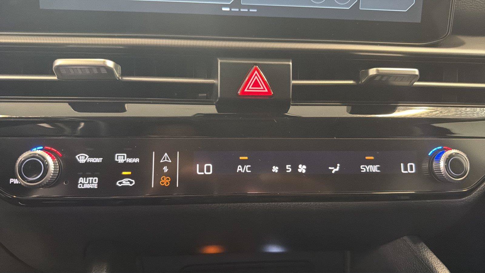 Used 2026 Kia Sportage SX FWD image 18