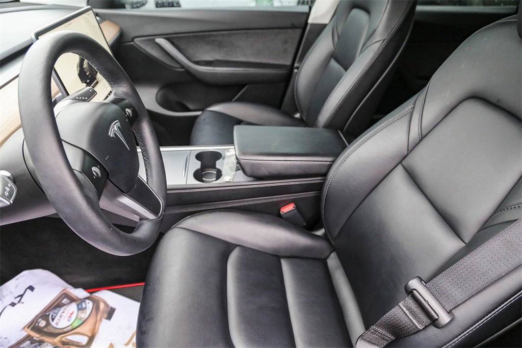 Used 2022 Tesla Model Y Performance image 16