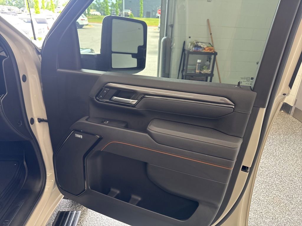 Used 2026 GMC Sierra 2500 AT4 w/ AT4 Premium Plus Package AWD/4WD image 8