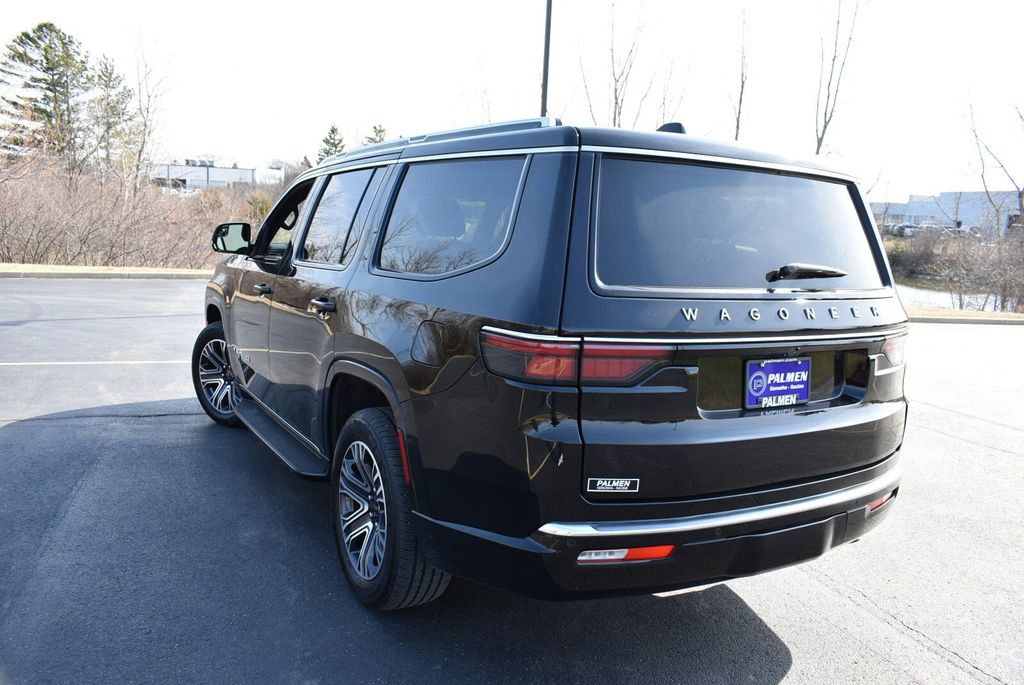 Used 2025 Jeep Wagoneer 4WD w/ Convenience Group I image 6