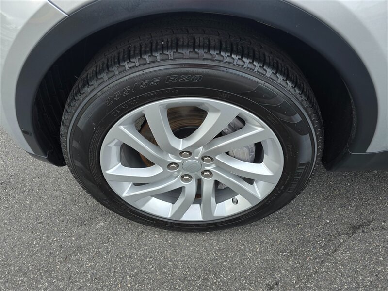 Used 2020 Land Rover Discovery HSE AWD/4WD image 29