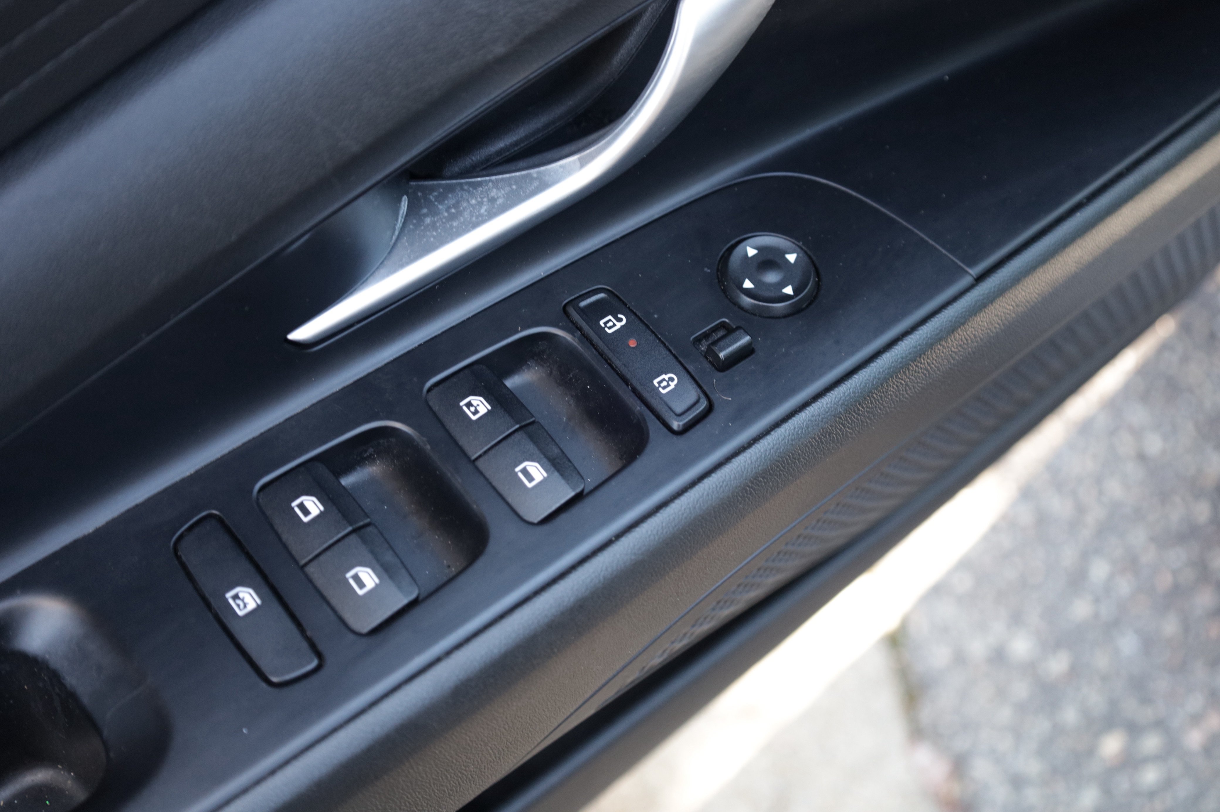 Used 2024 Hyundai Elantra SEL FWD image 19