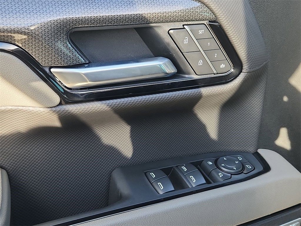 Used 2026 Chevrolet Silverado 1500 ZR2 image 23