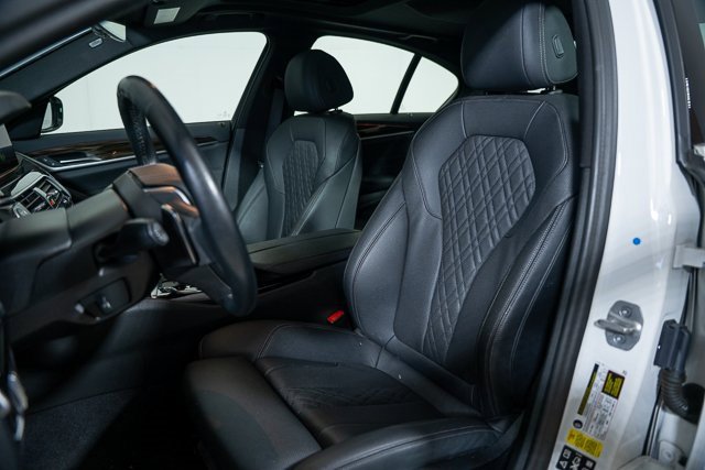 Used 2023 BMW 530i xDrive w/ Convenience Package image 11