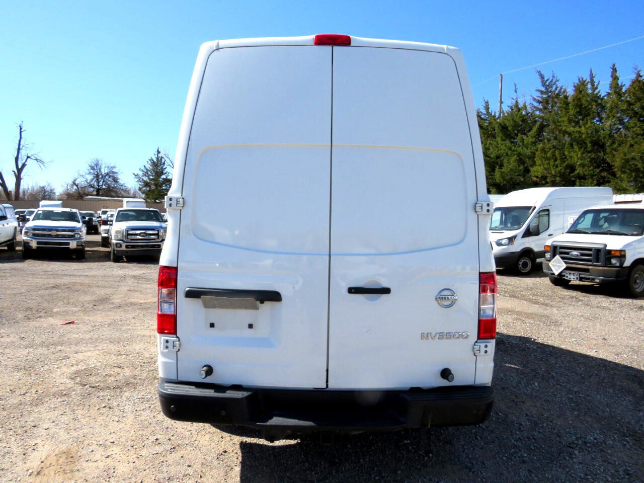 Used 2017 Nissan NV 3500 SV image 5