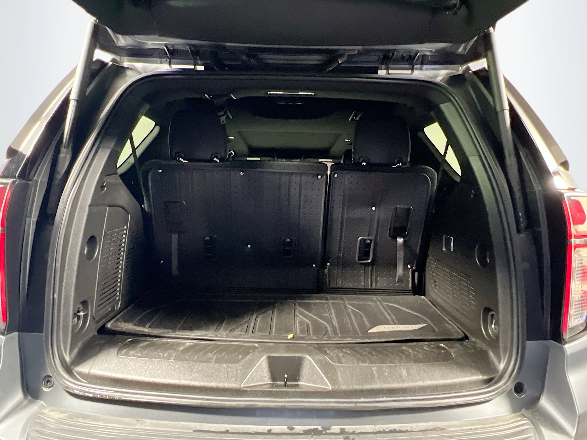 Used 2021 Chevrolet Tahoe LT image 34