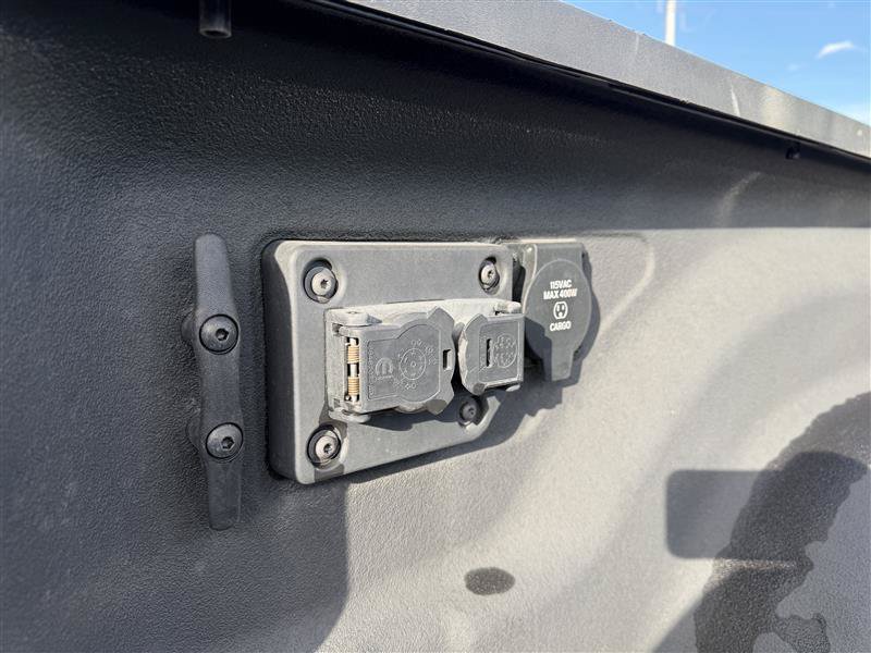 Used 2024 RAM 2500 Limited image 19