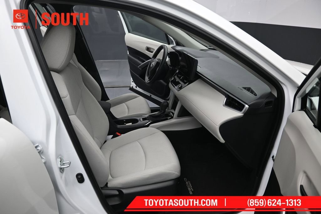 Used 2024 Toyota Corolla Cross L AWD/4WD image 29