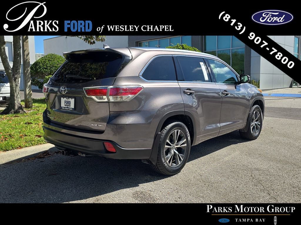 Used 2016 Toyota Highlander XLE AWD/4WD image 4