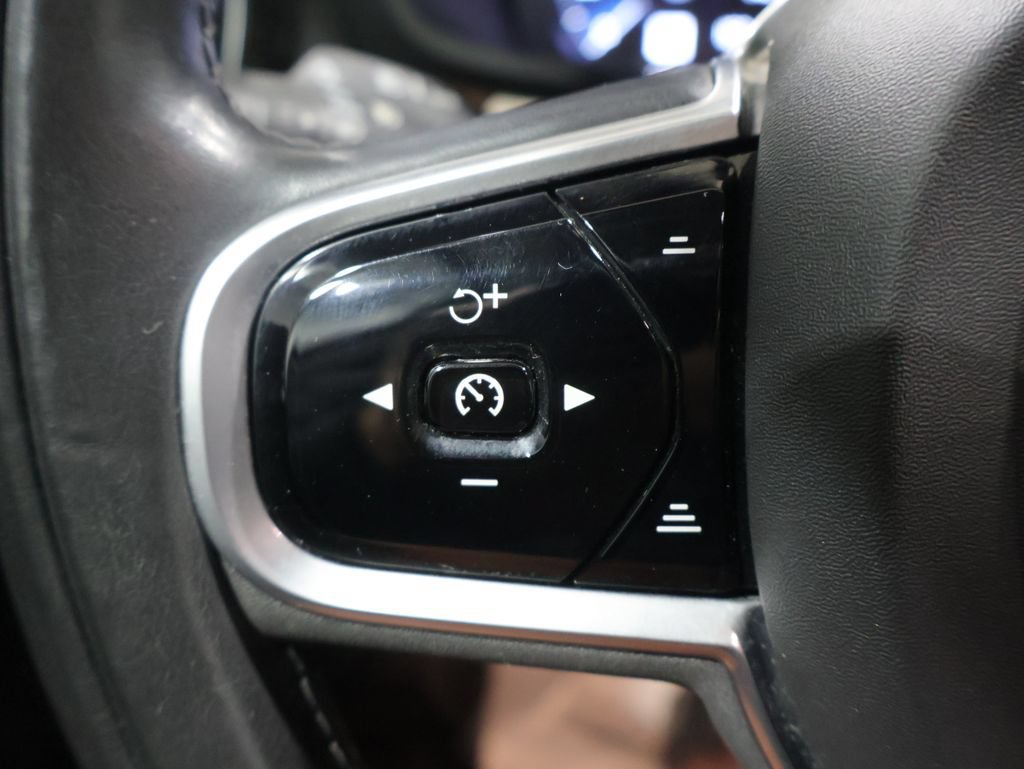 Used 2020 Volvo V60 T5 Cross Country AWD/4WD image 30