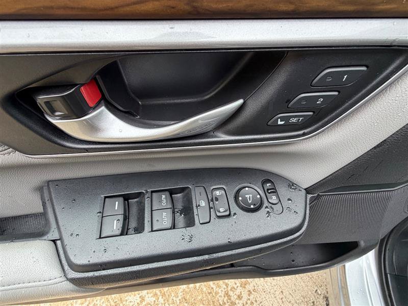 Used 2017 Honda CR-V Touring image 24