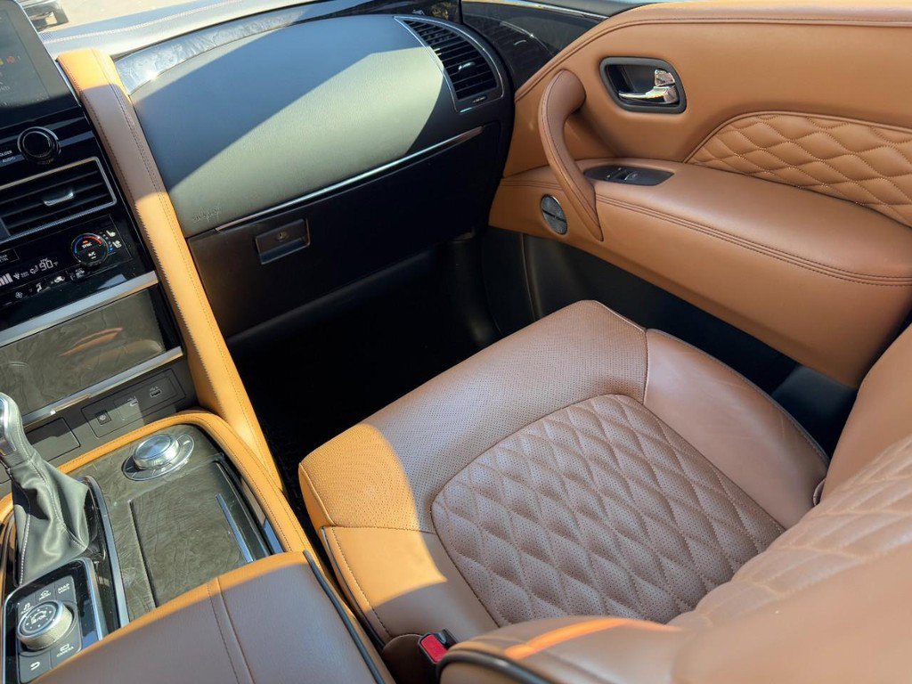 Used 2023 INFINITI QX80 Sensory w/ All-Season Package image 17