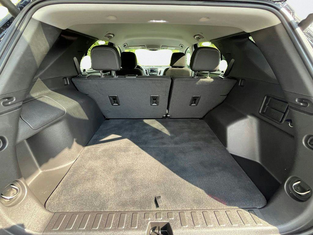 Used 2023 Chevrolet Equinox LT w/ Driver Convenience Package AWD/4WD image 26