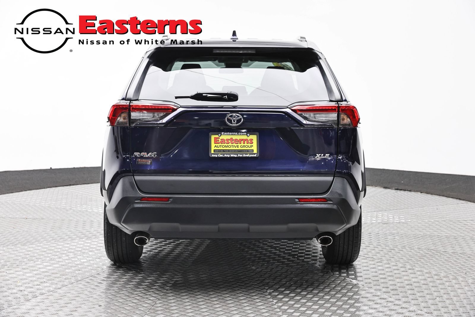 Used 2024 Toyota RAV4 XLE FWD image 6